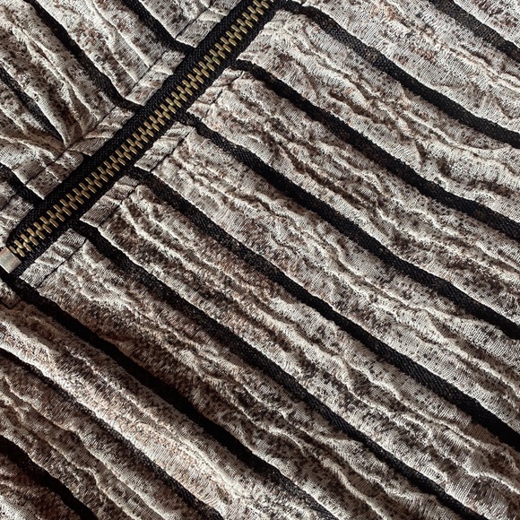 Crop Top - Picture 2 of 2